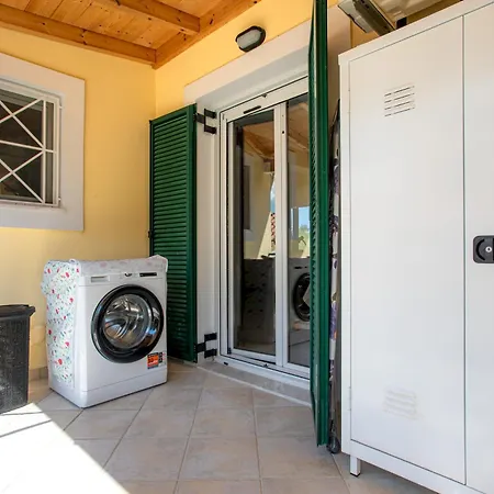 Holiday home Poros *