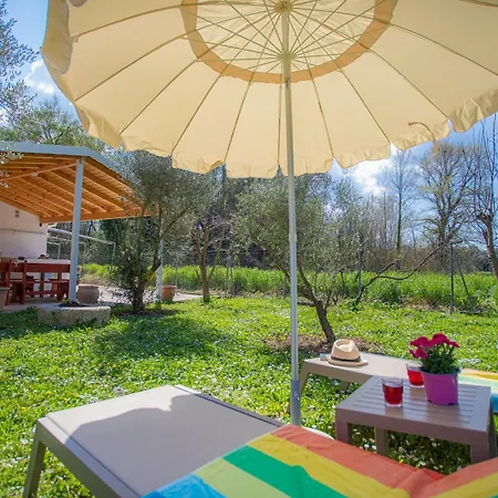Holiday home Poros Kavallouri