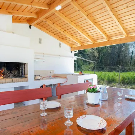 Ferienhaus Poros Kavallouri